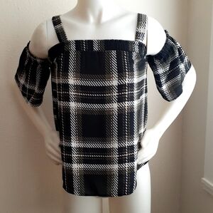 Candies cold shoulder blouse.size XS.